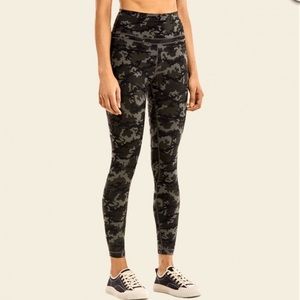 CRZ Small Yoga Active Core Camouflage Naked Feeling Leggings